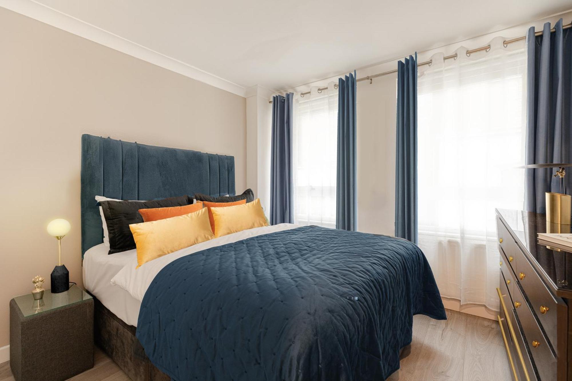 Explore The Most Exquisite West-End From A Harrods Family And Couple Home 런던 외부 사진
