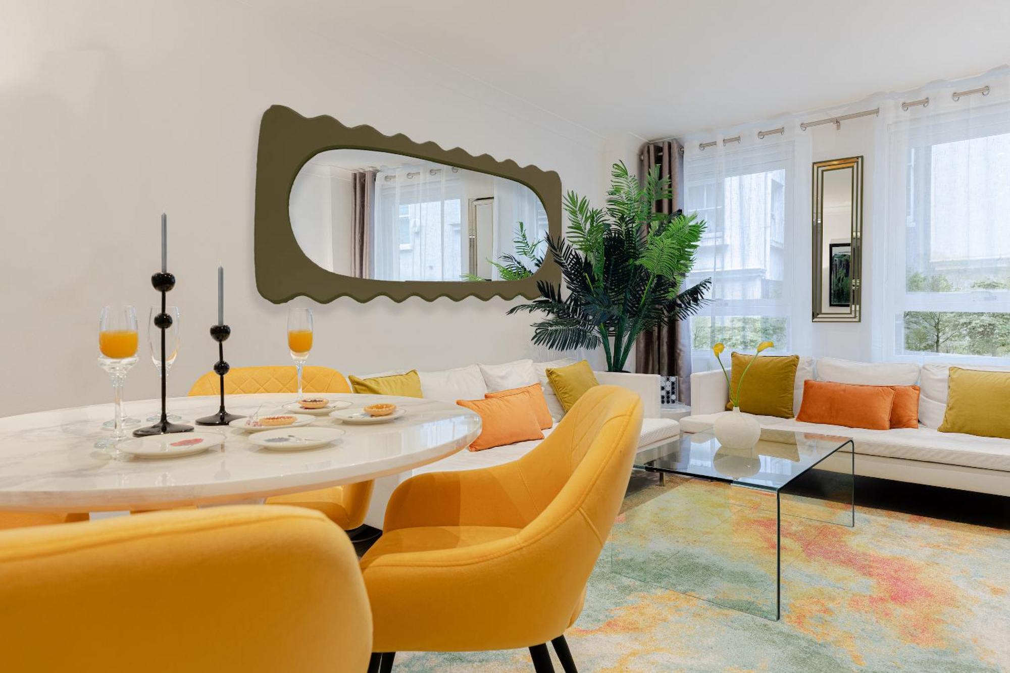 Explore The Most Exquisite West-End From A Harrods Family And Couple Home 런던 외부 사진
